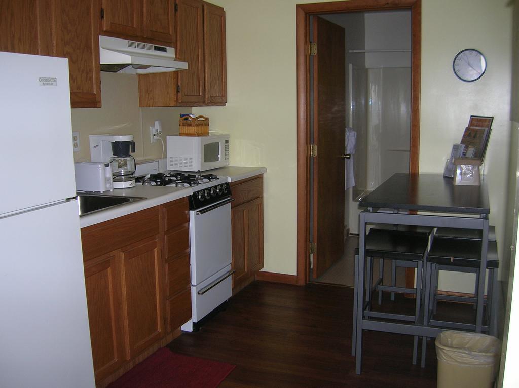 Camp Inn Lodge Oscoda Bilik gambar
