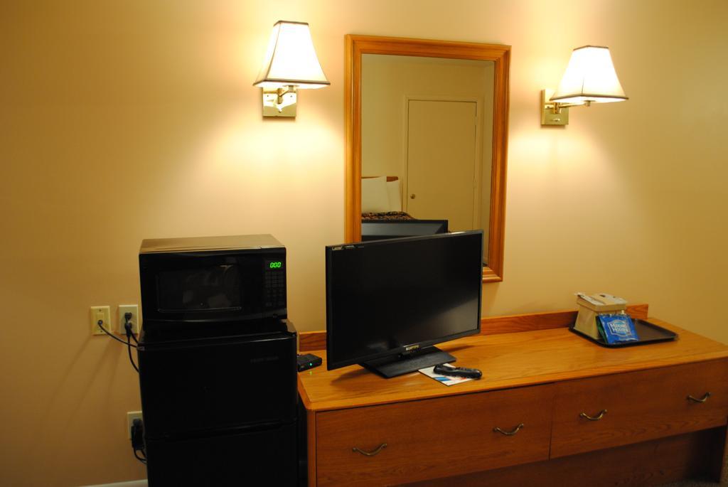 Camp Inn Lodge Oscoda Bilik gambar