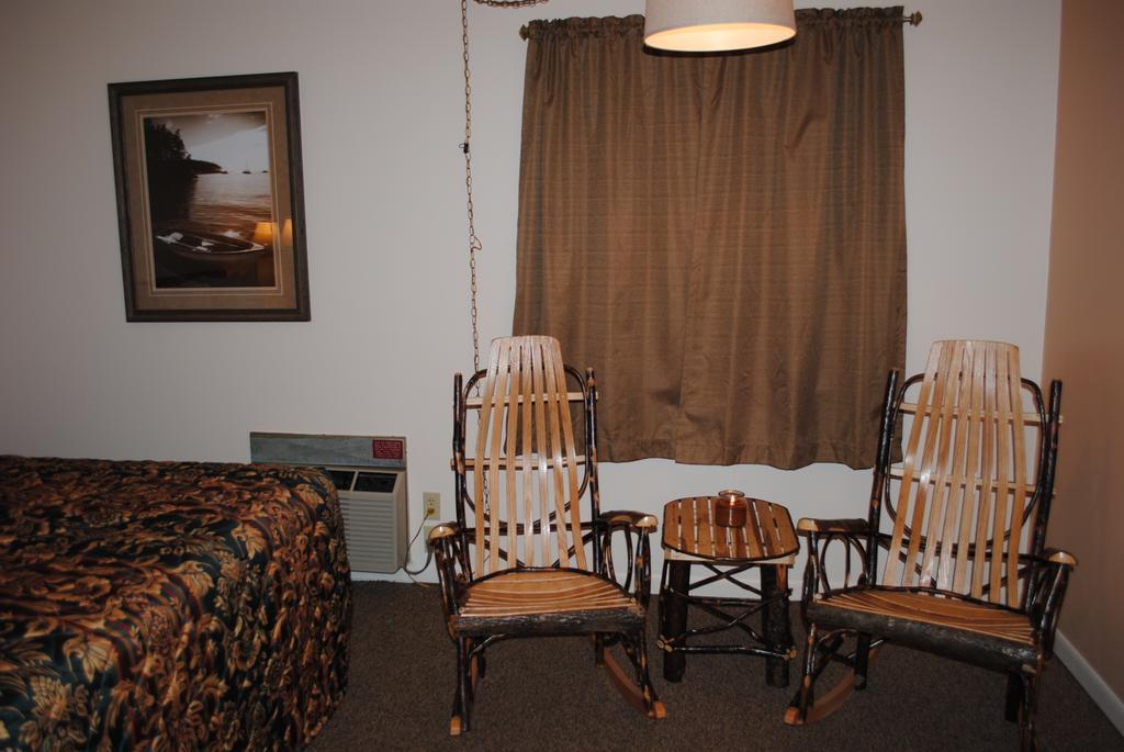 Camp Inn Lodge Oscoda Bilik gambar